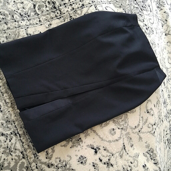 Karen Millen Dresses & Skirts - Flash sale 🎉Stunning Tuxedo pencil skirt